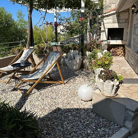 Romantic Stone- Studio Apartman Omis Bagian luar foto