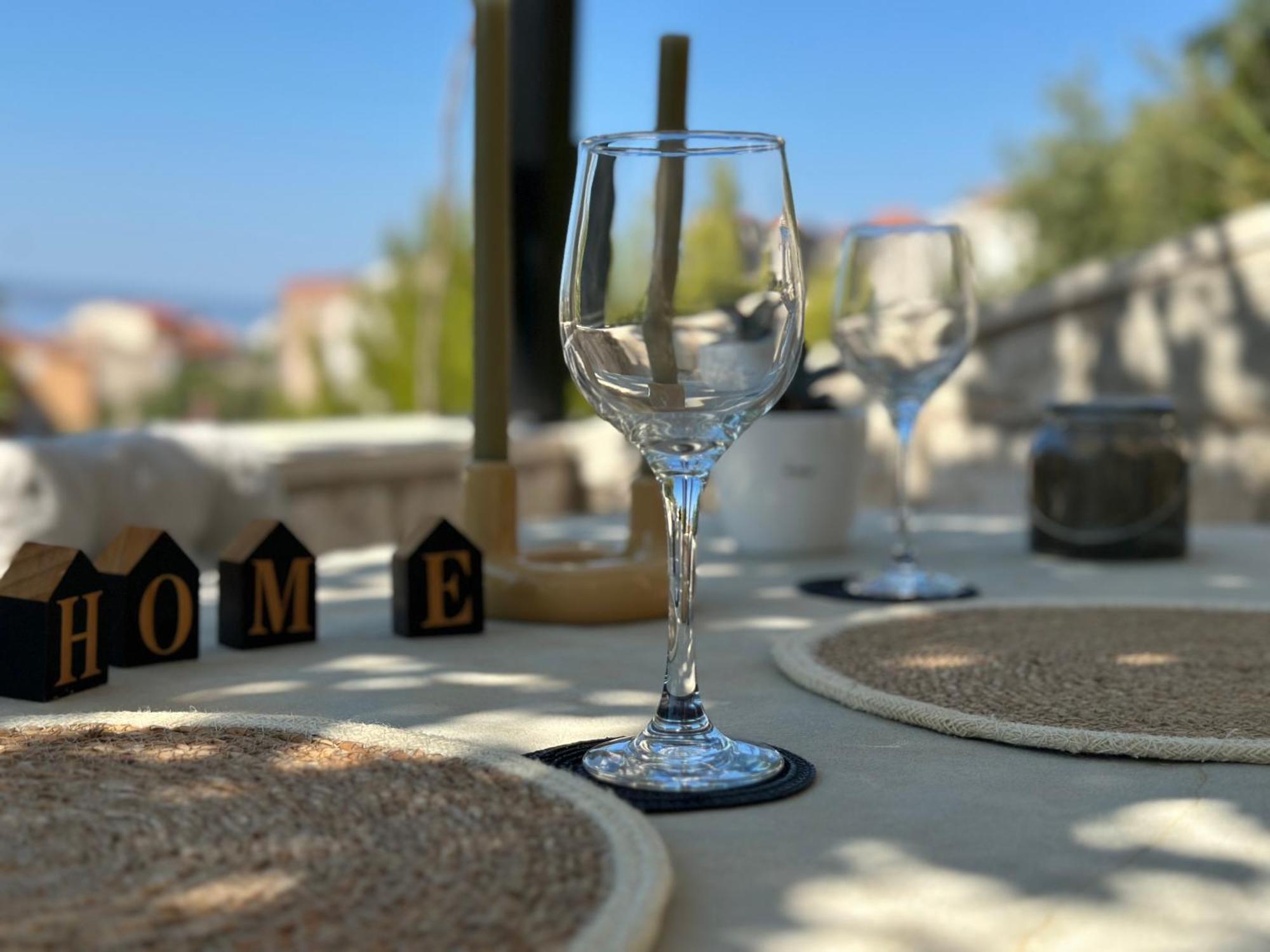 Romantic Stone- Studio Apartman Omis Bagian luar foto