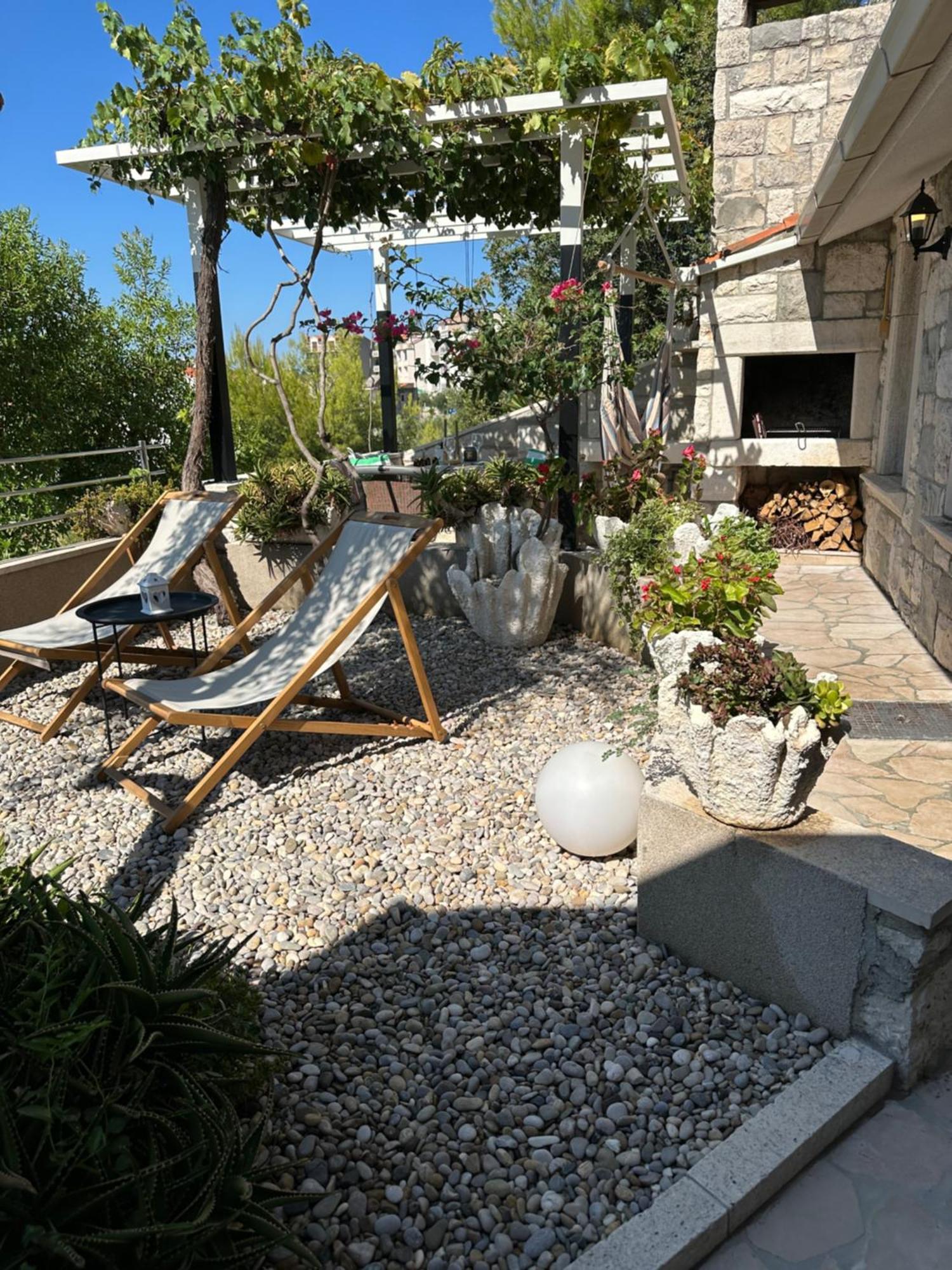 Romantic Stone- Studio Apartman Omis Bagian luar foto