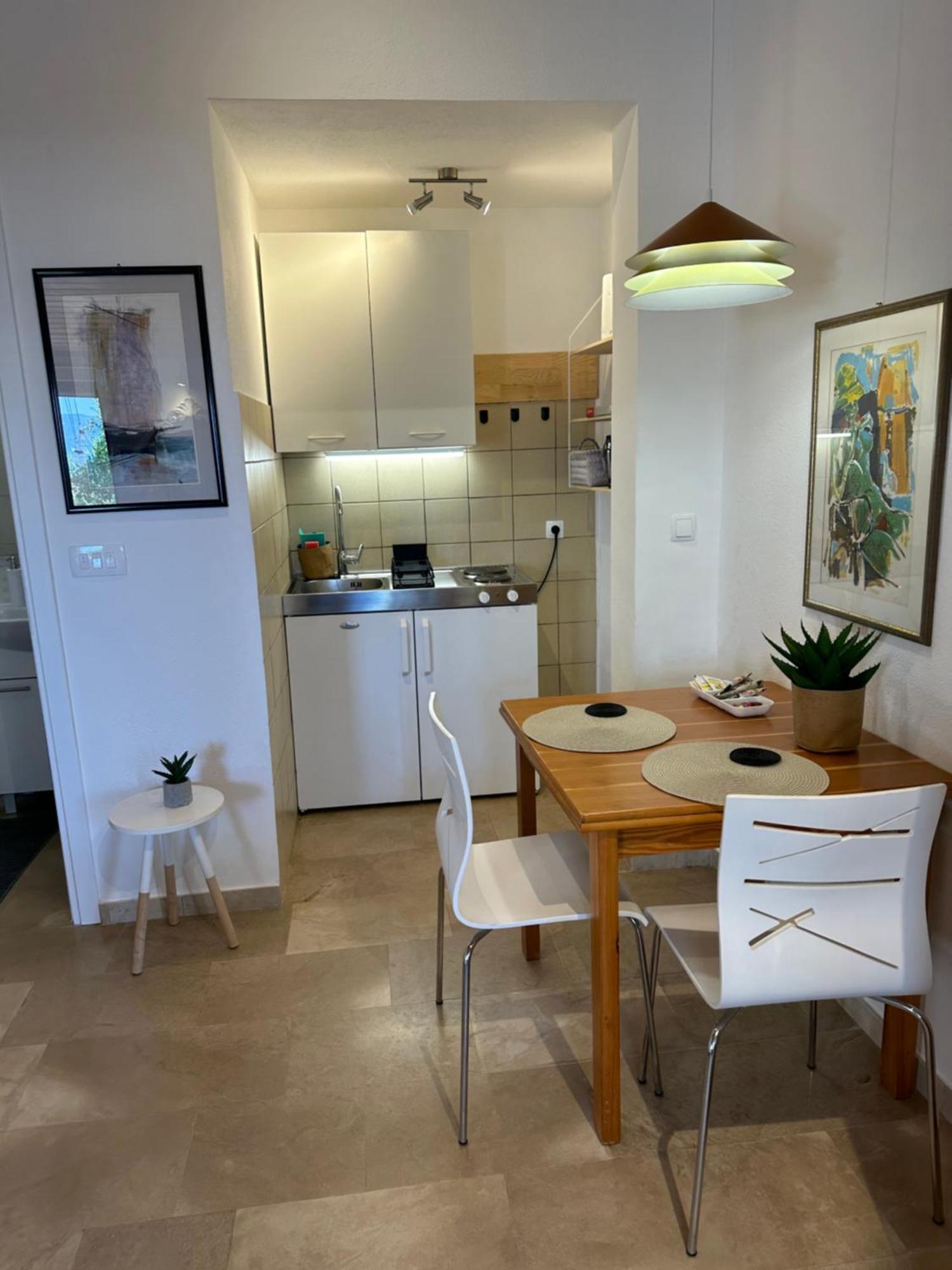 Romantic Stone- Studio Apartman Omis Bagian luar foto